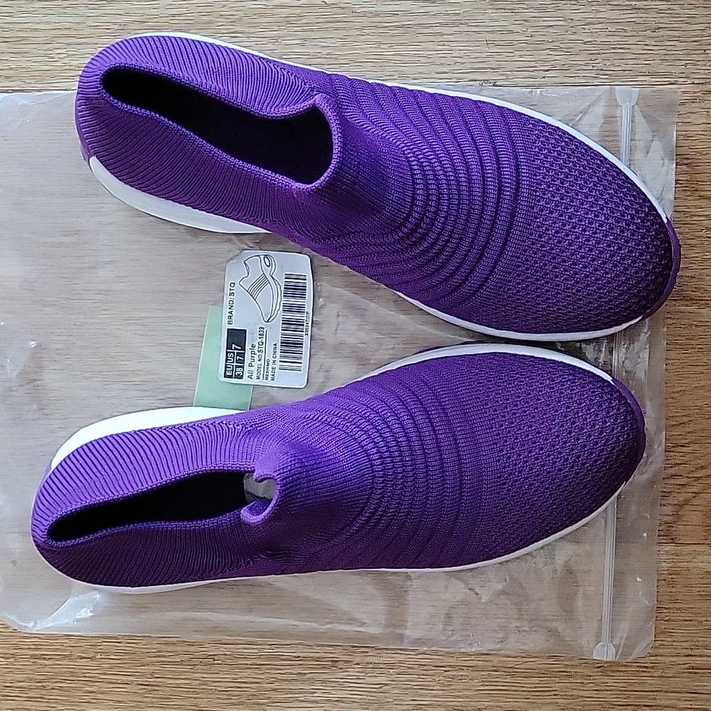 Women's Knit Pull-on Tennis Shoes Size 7